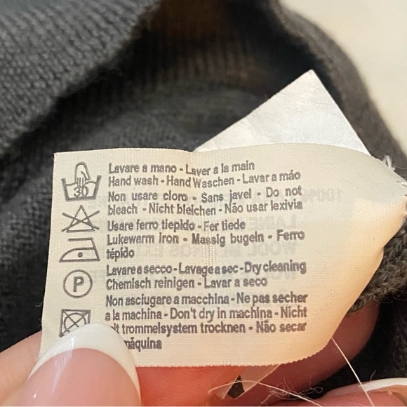 Valentino Maglia Gray Wool V-neck Sweater *flaw* Size Large 2983 - Picture 11 of 16